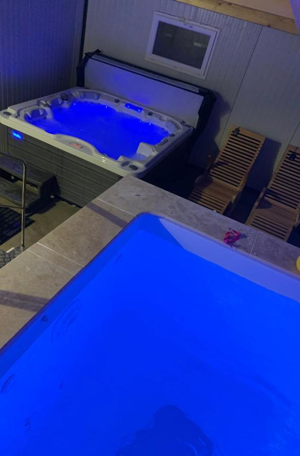 Gite 5 Pers Avec 2H Espace Bien-Etre Privatise Inclus Dans Le Prix De La Nuit 80M2 De Detente Equilly Luaran gambar
